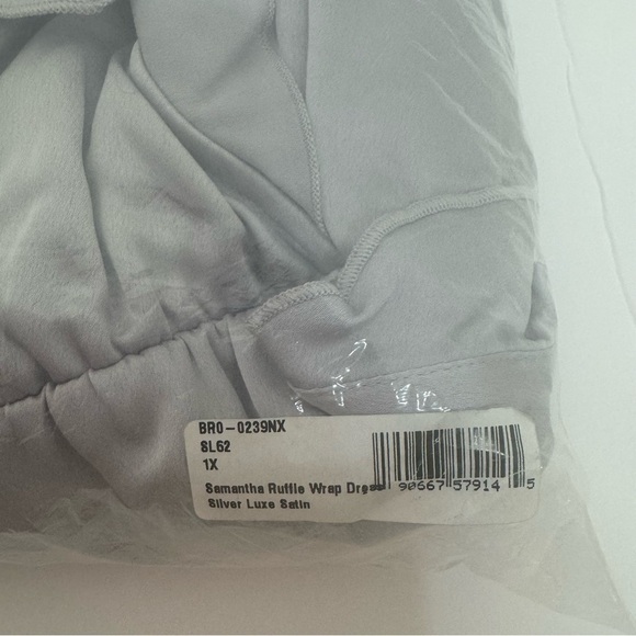 NWT Show Me Your MuMu Samantha Ruffle Wrap Satin Dress 1X - Picture 3 of 4